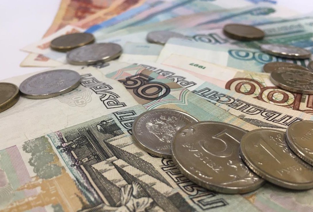 Как производить банковские операции, минимально контактируя с внешним миром