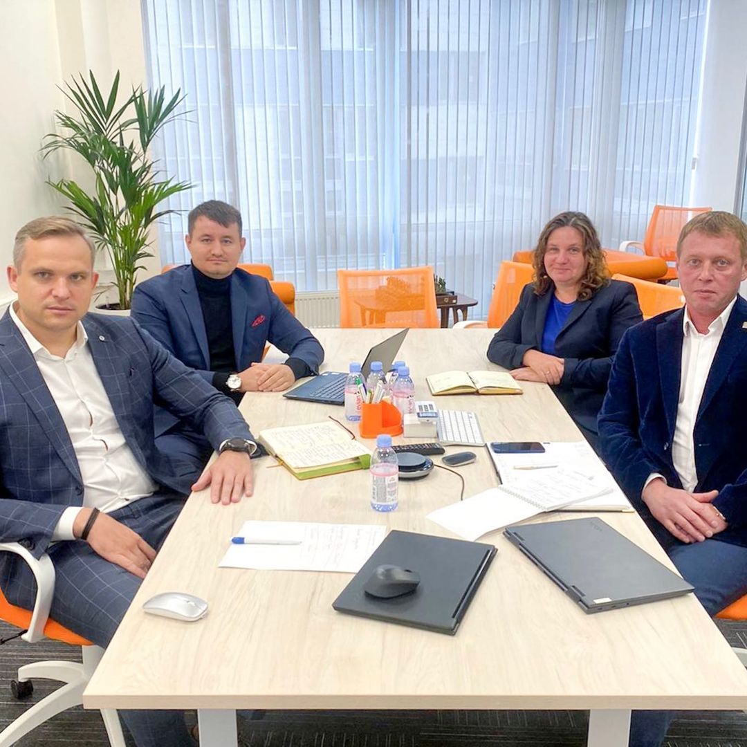 Внутрення zoom-конференция с участием более 800 сотрудников