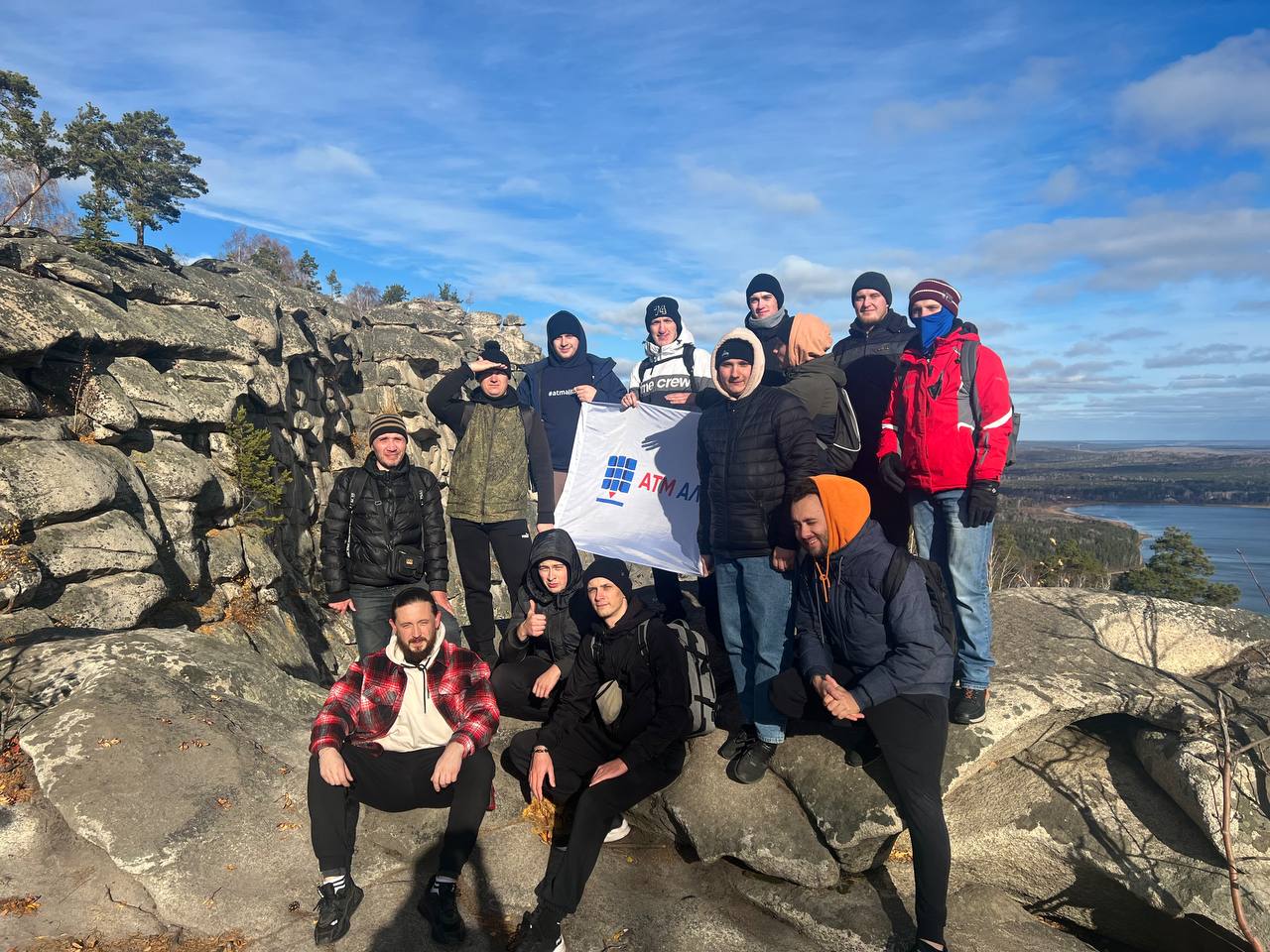 К 14-летию компании АТМ АЛЬЯНС работники Челябинского подразделения отправились в путешествие на Аракульский Шихан